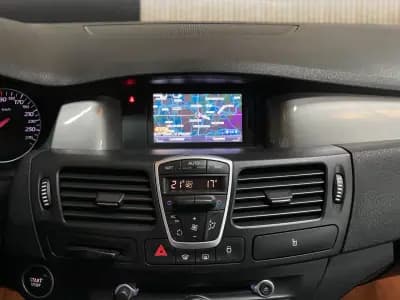 Vendo Renault Laguna 2011 - 5950 EUR, 215000 km - AUTO.MOTO.pt