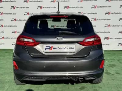 Sell Ford Fiesta 2019 - 12990 EUR, 111400 km - AUTO.MOTO.pt