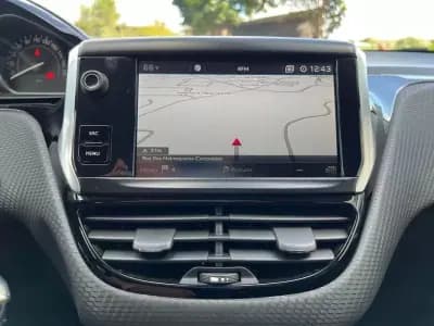 Sell Peugeot 208 2019 - 10450 EUR, 84000 km - AUTO.MOTO.pt