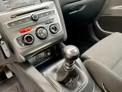 Sell Citroën C4 2016 - 10900 EUR, 147000 km - AUTO.MOTO.pt