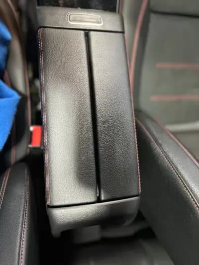 Vendo Mercedes-Benz CLA 200 2020 - 35500 EUR, 41690 km - AUTO.MOTO.pt