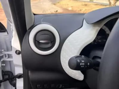 Vendo Renault Twingo 2022 - 15750 EUR, 11000 km - AUTO.MOTO.pt