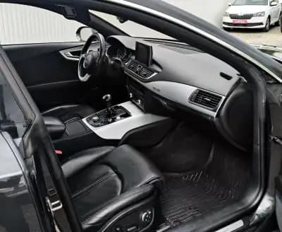 Vendo Audi A7 Sportback 2011 - 17000 EUR, 322688 km - AUTO.MOTO.pt