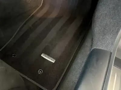 Vendo Jaguar F-Type 2018 - 46000 EUR, 64200 km - AUTO.MOTO.pt