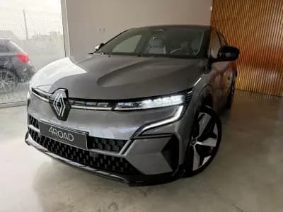 Vendo Renault Mégane E-Tech 2022 - 25500 EUR, 22000 km - AUTO.MOTO.pt
