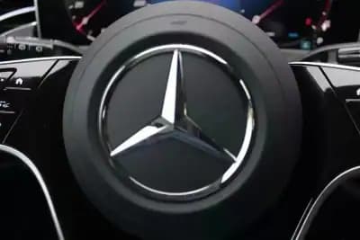 Vendo Mercedes-Benz E 220 2024 - 55980 EUR, 29555 km - AUTO.MOTO.pt