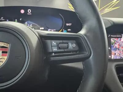 Vendo Porsche Taycan 2021 - 67000 EUR, 60000 km - AUTO.MOTO.pt