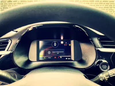 Vendo Opel Corsa-e 2020 - 15250 EUR, 84000 km - AUTO.MOTO.pt