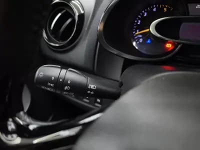 Sell Renault Clio 2015 - 9250 EUR, 201119 km - AUTO.MOTO.pt