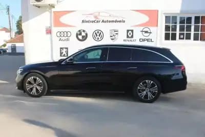 Vendo Mercedes-Benz E 220 2024 - 55980 EUR, 29555 km - AUTO.MOTO.pt
