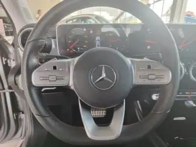 Vendo Mercedes-Benz A 220 Limousine 2020 - 30900 EUR, 30000 km - AUTO.MOTO.pt