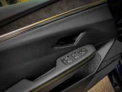 Vendo Renault Mégane E-Tech 2023 - 26500 EUR, 45000 km - AUTO.MOTO.pt