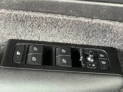 Sell Volvo XC 40 2022 - 20600 EUR, 169121 km - AUTO.MOTO.pt