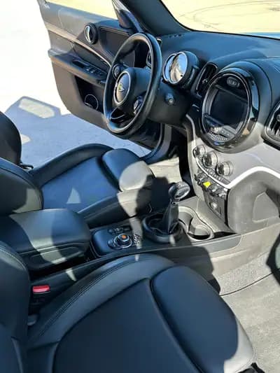 Vendo MINI Countryman 2020 - 25000 EUR, 81000 km - AUTO.MOTO.pt