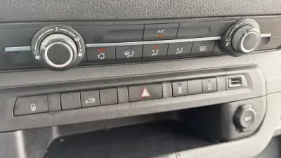 Sell Citroën Jumpy 2023 - 21390 EUR, 33500 km - AUTO.MOTO.pt