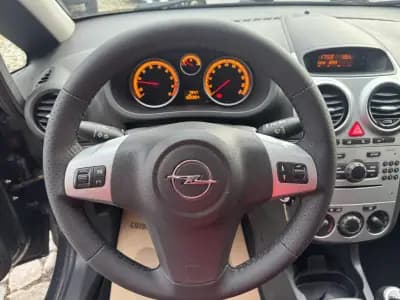 Vendo Opel Corsa 2013 - 7750 EUR, 122000 km - AUTO.MOTO.pt
