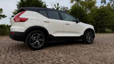 Sell Volvo XC 40 2021 - 24900 EUR, 149000 km - AUTO.MOTO.pt
