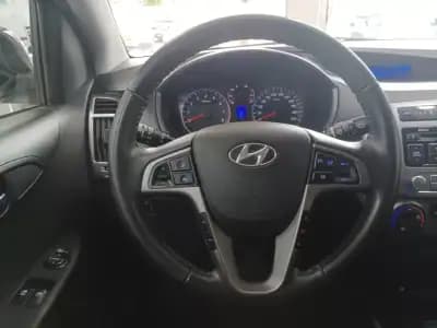 Vendo Hyundai i20 2014 - 9890 EUR, 101619 km - AUTO.MOTO.pt