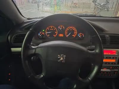 Vendo Peugeot 406 2005 - 6999 EUR, 113308 km - AUTO.MOTO.pt