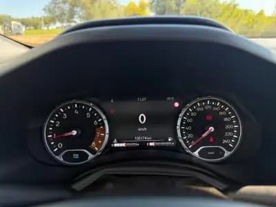 Sell Jeep Renegade 2019 - 15995 EUR, 105000 km - AUTO.MOTO.pt