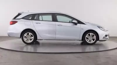 Vendo Opel Astra Sports Tourer 2017 - 8999 EUR, 120000 km - AUTO.MOTO.pt