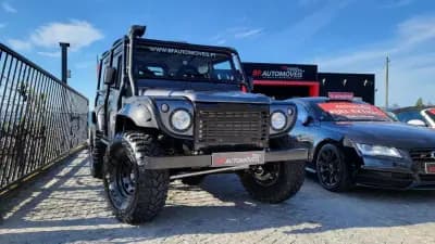 Vendo Land Rover Defender 2001 - 35000 EUR, 81787 km - AUTO.MOTO.pt
