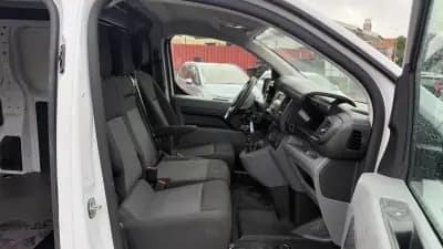 Sell Citroën Jumpy 2023 - 21390 EUR, 33500 km - AUTO.MOTO.pt