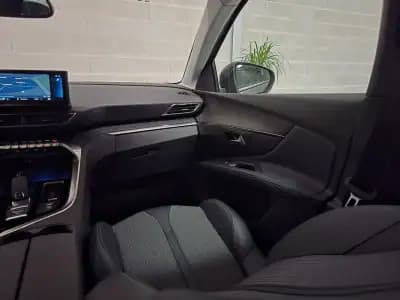 Sell Peugeot 5008 2021 - 22450 EUR, 42414 km - AUTO.MOTO.pt