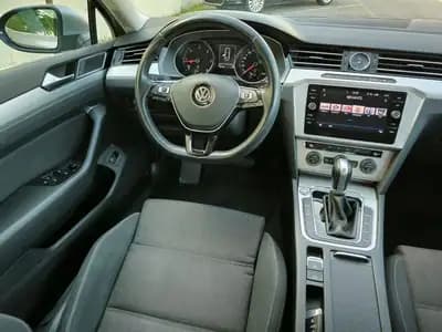Vendo Volkswagen Passat 2019 - 18950 EUR, 155079 km - AUTO.MOTO.pt