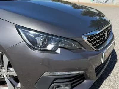 Vendo Peugeot 308 SW 2017 - 13990 EUR, 130000 km - AUTO.MOTO.pt