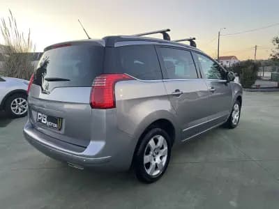 Vendo Peugeot 5008 2014 - 9990 EUR, 180460 km - AUTO.MOTO.pt
