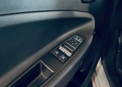 Sell Renault Zoe 2021 - 21990 EUR, 60654 km - AUTO.MOTO.pt