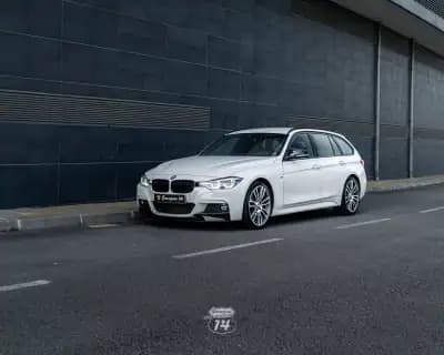Vendo BMW 318 2016 - 23990 EUR, 113550 km - AUTO.MOTO.pt