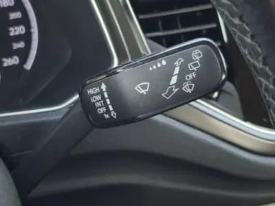 Vendo Volkswagen T-Roc 2019 - 17490 EUR, 147720 km - AUTO.MOTO.pt