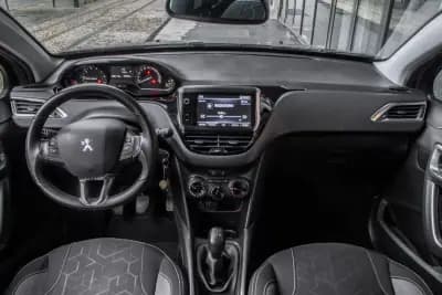Sell Peugeot 2008 2018 - 9990 EUR, 88415 km - AUTO.MOTO.pt