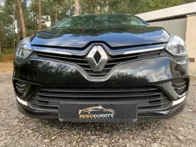 Vendo Renault Clio Sport Tourer 2019 - 13999 EUR, 127245 km - AUTO.MOTO.pt