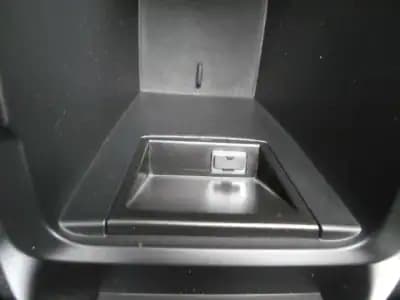 Vendo Volvo V40 2017 - 16800 EUR, 170641 km - AUTO.MOTO.pt