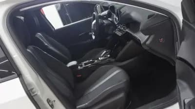 Vendo Peugeot e-208 2021 - 16350 EUR, 46000 km - AUTO.MOTO.pt