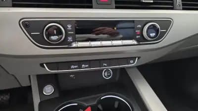 Sell Audi A4 2020 - 26900 EUR, 85888 km - AUTO.MOTO.pt