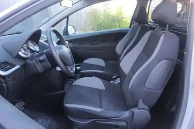 Sell Peugeot 207 2008 - 4250 EUR, 161000 km - AUTO.MOTO.pt