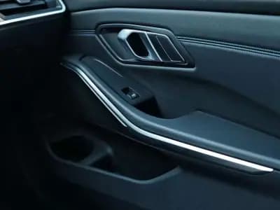 Vendo BMW 330 2021 - 31900 EUR, 156735 km - AUTO.MOTO.pt