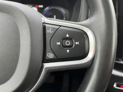 Vendo Volvo XC 60 2020 - 32750 EUR, 141000 km - AUTO.MOTO.pt