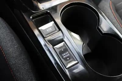 Sell Peugeot e-208 2020 - 13990 EUR, 144000 km - AUTO.MOTO.pt