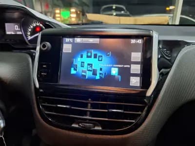 Vendo Peugeot 2008 2015 - 9740 EUR, 120266 km - AUTO.MOTO.pt