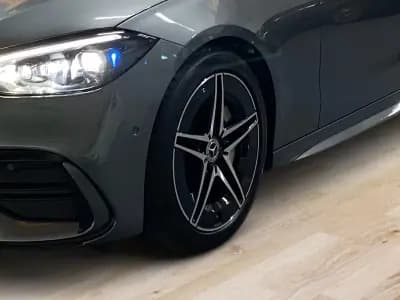 Sell Mercedes-Benz C 300 2022 - 47950 EUR, 52000 km - AUTO.MOTO.pt