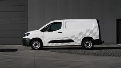 Vendo Peugeot Partner L2 caixa automática 130cv 2019 - 17900 EUR, 163000 km - AUTO.MOTO.pt