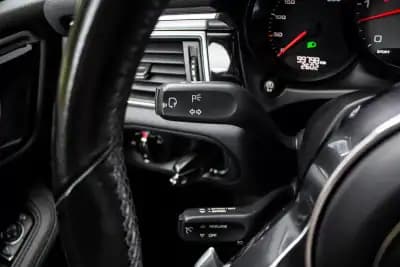 Vendo Porsche Macan 2018 - 59990 EUR, 99798 km - AUTO.MOTO.pt