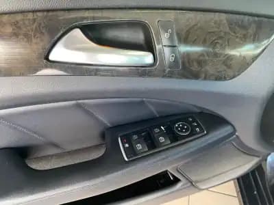 Sell Mercedes-Benz CLS 250 2011 - 18500 EUR, 199900 km - AUTO.MOTO.pt