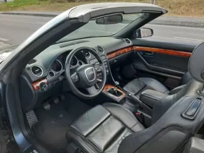 Vendo Audi A4 Cabrio 2014 - 10900 EUR, 193145 km - AUTO.MOTO.pt