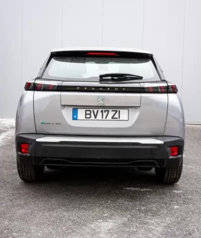 Sell Peugeot e-2008 2021 - 19990 EUR, 16718 km - AUTO.MOTO.pt